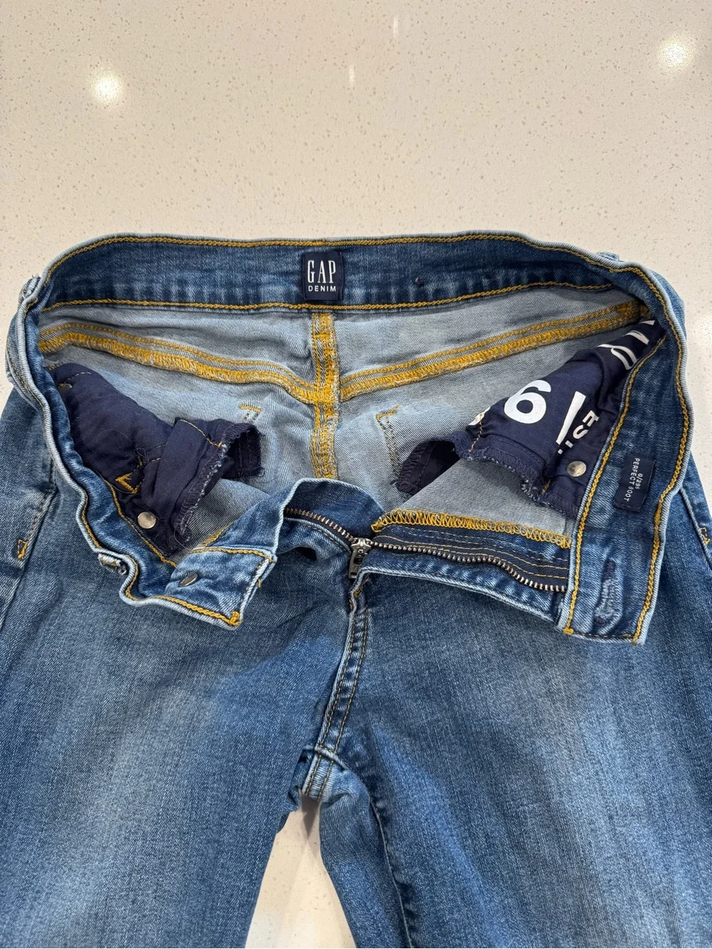 Gap 1969 Perfect Bootcut Jeans Medium Wash Women’s Size 6 / 28S The Gap Denim.
